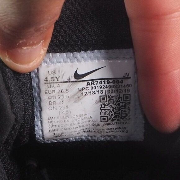 Nike Air Max Oketo "Black Volt" Sneakers AR7419-004 Youth 4.5 Women's 6 - Picture 10 of 11